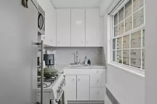 142 E 16th St, New York City, NY 10003 - Photo 5