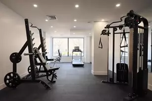 379 Ocean Pkwy, New York City, NY 11218 - Photo 23