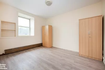 18-21 26th Road, New York City, NY 11102 - Photo 9