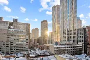 322 W 72nd St, New York City, NY 10023 - Photo 3