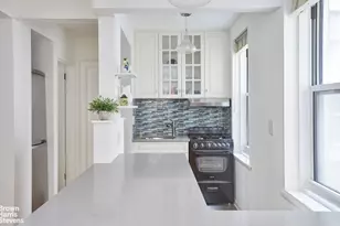 30 Monroe Pl, New York City, NY 11201 - Photo 3