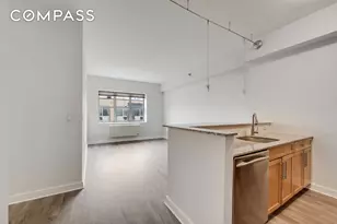516 W 47th St, New York City, NY 10036 - Photo 3