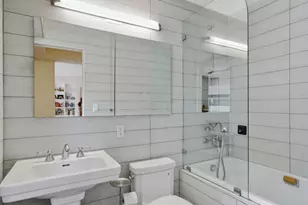 1065 Park Ave, New York City, NY 10128 - Photo 7