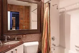 310 E 46th St, New York City, NY 10017 - Photo 7