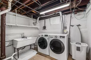 70-43 Nansen St, New York City, NY 11375 - Photo 33