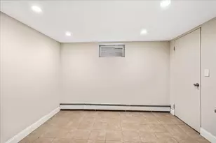 70-43 Nansen St, New York City, NY 11375 - Photo 31