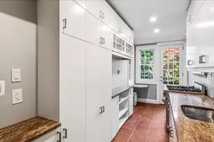 40 Slocum Crescent, New York City, NY 11375 - Photo 9