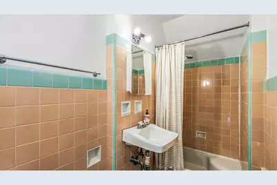 40 Slocum Crescent, New York City, NY 11375 - Photo 27