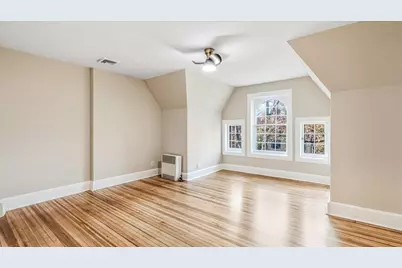 40 Slocum Crescent, New York City, NY 11375 - Photo 25