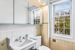 40 Slocum Crescent, New York City, NY 11375 - Photo 19