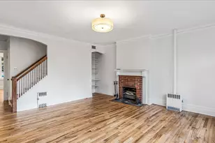 40 Slocum Crescent, New York City, NY 11375 - Photo 5