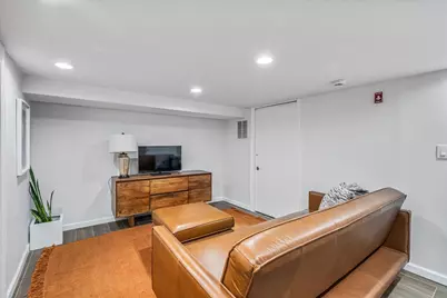 116-33 Union Turnpike, New York City, NY 11375 - Photo 31