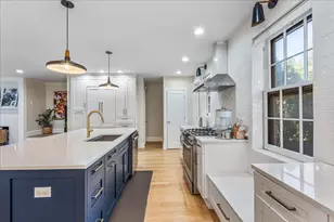 116-33 Union Tpke, New York City, NY 11375 - Photo 9