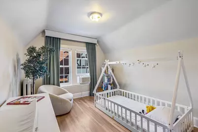 116-33 Union Turnpike, New York City, NY 11375 - Photo 25