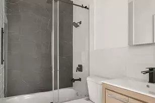 9 Kane Pl, New York City, NY 11233 - Photo 11