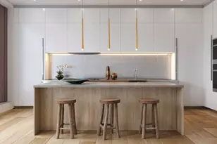 251 W 14th St, New York City, NY 10011 - Photo 3