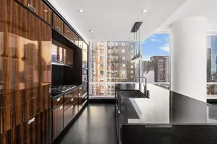157 W 57th St, New York City, NY 10019 - Photo 5
