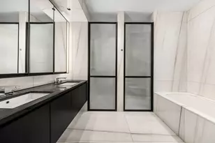 157 W 57th St, New York City, NY 10019 - Photo 9