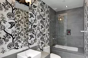 360 W 36th St., New York City, NY 10018 - Photo 5