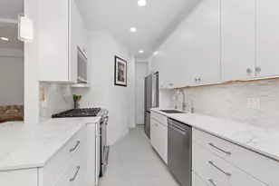 215 W 75th St, New York City, NY 10023 - Photo 5