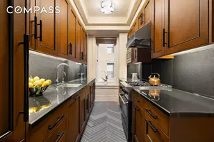 29 E 64th St, New York City, NY 10065 - Photo 11