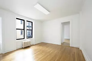 319 W 18th St, New York City, NY 10011 - Photo 3
