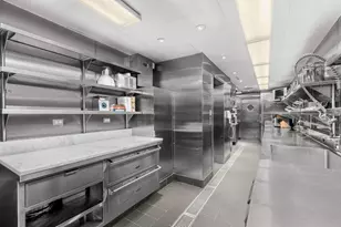 4 E 79th St, New York City, NY 10075 - Photo 29