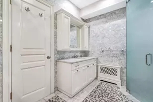 850 E 23rd St, New York City, NY 11210 - Photo 31