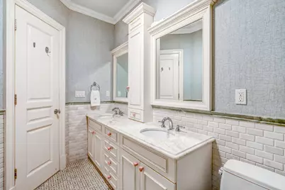 850 E 23rd Street #private house, New York City, NY 11210 - Photo 39