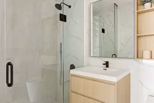 37-34 33rd St, New York City, NY 11101 - Photo 3