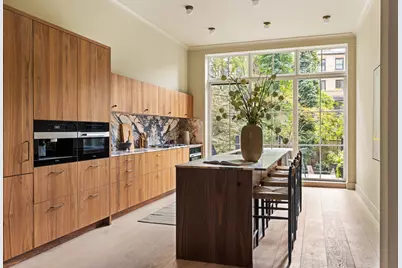 323 Clinton Street #1, New York City, NY 11231 - Photo 13