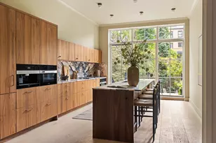 323 Clinton St, New York City, NY 11231 - Photo 13