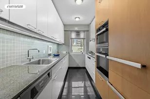 70 E 10th St, New York City, NY 10003 - Photo 3