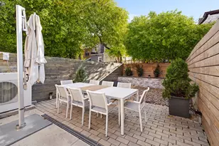 172 Schaefer St, New York City, NY 11207 - Photo 23