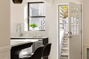 172 Schaefer St, New York City, NY 11207 - Photo 7