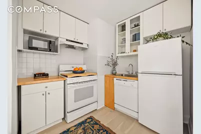 15 Charles Street #2H, New York, NY 10014 - Photo 7