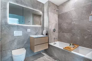 30-05 Vernon Blvd, New York City, NY 11102 - Photo 11