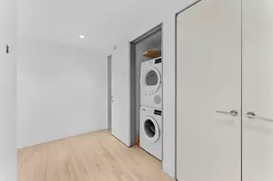 322 W 57th St, New York City, NY 10019 - Photo 13