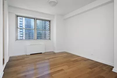 300 E 40th Street #24-B, New York City, NY 10016 - Photo 9