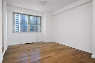 300 E 40th St, New York City, NY 10016 - Photo 9