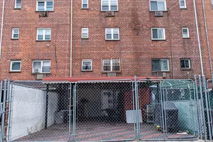 995 Warwick St, New York City, NY 11207 - Photo 15