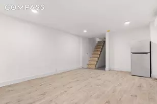 1042 Hall Pl, New York City, NY 10459 - Photo 9