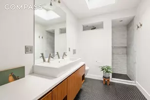 203 Huntington St, New York City, NY 11231 - Photo 9