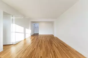 525 Ocean Pkwy, New York City, NY 11218 - Photo 5