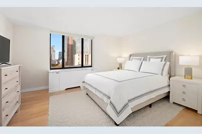 30 W 61st Street #10C, New York City, NY 10023 - Photo 5