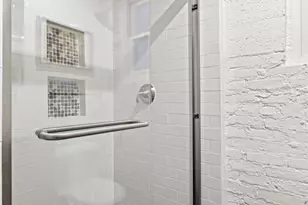 77 Perry St, New York City, NY 10014 - Photo 7