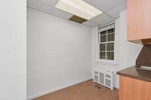 340 E 72nd St, New York City, NY 10021 - Photo 9
