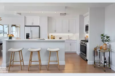 155 W 68th Street #2006, New York City, NY 10023 - Photo 3