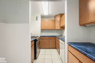 333 Pearl St, New York City, NY 10038 - Photo 9