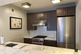 410 W 24th St, New York City, NY 10011 - Photo 3